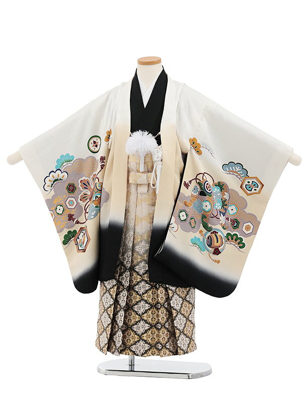 ■七五三レンタル一覧はこちらからどうぞ※商品の色については画面を表示するモニターによって実際と多少異なる場合がございます。ご了承下さいませ。 商品詳細 ［七五三レンタル］ ■素材:正絹 ■身丈:65cm 肩裄:51cm 袖丈:56cm(羽織)■袴丈:60cm(おへそからくるぶしまでの長さです。)※標準サイズに調整済みです。※着物と羽織の表地は『正絹』、袴は『化繊』となっております。※簡単なサイズ調整(腰紐にて)が必要な場合があります。※小物は着物に合わせてコーディネートさせていただきます。箱タイプでの配送となります。 身長 110〜120cm前後 サイズ等について詳しくは 《京都かしいしょう》まで メールにてお問い合わせ下さい。 【送料無料（北海道・沖縄・一部離島を除く）】七五三レンタル料金最安値に挑戦！ ※システム上、カレンダーが「×」でもご注文は可能ですが、ご予約をお取りすることが出来ません。 ご利用日が「○」の商品からご注文下さい。 尚、ご予約の確定は「【京都かしいしょう】ご注文内容のご案内」メールにてお知らせいたします。
