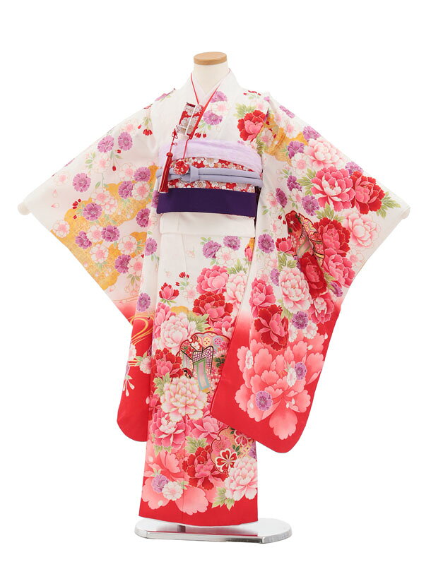 ■七五三レンタル一覧はこちらからどうぞ※商品の色については画面を表示するモニターによって実際と多少異なる場合がございます。ご了承下さいませ。 商品詳細 ［七五三レンタル］ ■素材:化繊 ■身丈:133cm 肩裄:54cm 袖丈:76cm ※標準サイズに調整済みです。 ※簡単なサイズ調整(腰紐にて)が必要な場合があります。※総柄のため柄の出方が写真と少し異なる場合がございます。 ※小物は着物に合わせてコーディネートさせていただきます。 箱タイプでの配送となります。 身長 115〜125cm前後 サイズ等について詳しくは 《京都かしいしょう》まで メールにてお問い合わせ下さい。 【送料無料（北海道・沖縄・一部離島を除く）】七五三レンタル料金最安値に挑戦！ ※システム上、カレンダーが「×」でもご注文は可能ですが、ご予約をお取りすることが出来ません。 ご利用日が「○」の商品からご注文下さい。 尚、ご予約の確定は「【京都かしいしょう】ご注文内容のご案内」メールにてお知らせいたします。
