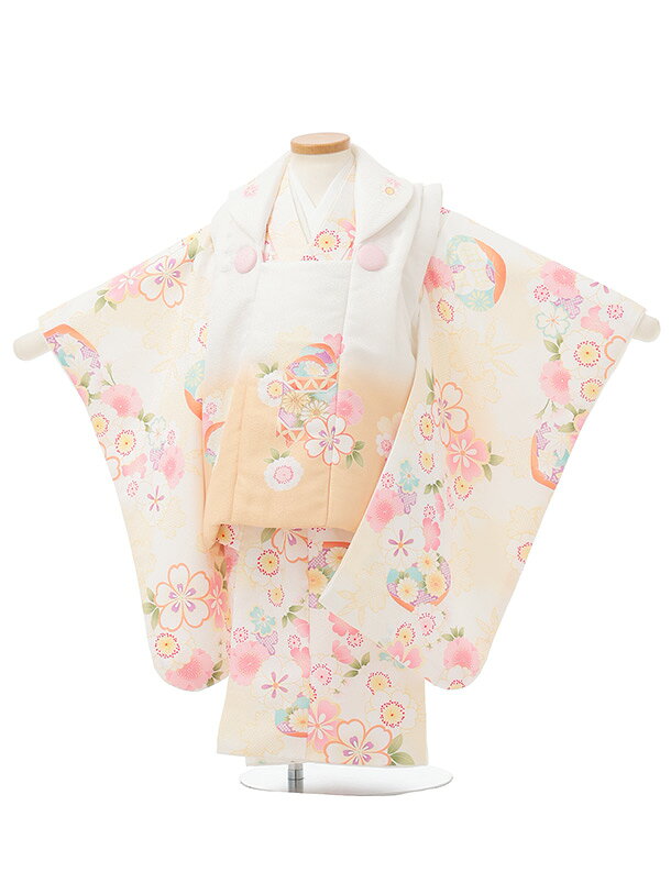 ■七五三レンタル一覧はこちらからどうぞ※商品の色については画面を表示するモニターによって実際と多少異なる場合がございます。ご了承下さいませ。 商品詳細 ［七五三レンタル］ ■素材:化繊 ■身丈:77cm 肩裄:42cm 袖丈:57cm※標準サイズに調整済みです。※簡単なサイズ調整(腰紐にて)が必要な場合があります。※小物は着物に合わせてコーディネートさせていただきます。箱タイプでの配送となります。 身長 90〜100cm前後 サイズ等について詳しくは 《京都かしいしょう》まで メールにてお問い合わせ下さい。 【送料無料（北海道・沖縄・一部離島を除く）】七五三レンタル料金最安値に挑戦！ ※システム上、カレンダーが「×」でもご注文は可能ですが、ご予約をお取りすることが出来ません。 ご利用日が「○」の商品からご注文下さい。 尚、ご予約の確定は「【京都かしいしょう】ご注文内容のご案内」メールにてお知らせいたします。