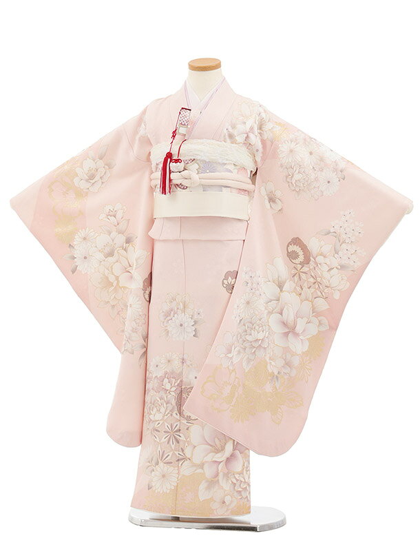 ■七五三レンタル一覧はこちらからどうぞ※商品の色については画面を表示するモニターによって実際と多少異なる場合がございます。ご了承下さいませ。 商品詳細 ［七五三レンタル］ ■素材:化繊 ■身丈:131cm 肩裄:54cm 袖丈:76cm ※標準サイズに調整済みです。 ※簡単なサイズ調整(腰紐にて)が必要な場合があります。 ※小物は着物に合わせてコーディネートさせていただきます。 箱タイプでの配送となります。 身長 115〜125cm前後 サイズ等について詳しくは 《京都かしいしょう》まで メールにてお問い合わせ下さい。 【送料無料（北海道・沖縄・一部離島を除く）】七五三レンタル料金最安値に挑戦！ ※システム上、カレンダーが「×」でもご注文は可能ですが、ご予約をお取りすることが出来ません。 ご利用日が「○」の商品からご注文下さい。 尚、ご予約の確定は「【京都かしいしょう】ご注文内容のご案内」メールにてお知らせいたします。