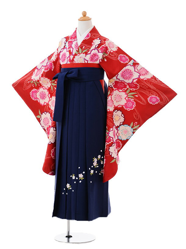 ■ジュニア袴レンタル一覧はこちらからどうぞ※商品の色については画面を表示するモニターによって実際と多少異なる場合がございます。ご了承下さいませ。 商品詳細 ［女袴レンタル］ ■素材：合成繊維100％ ■肩裄：64cm　袖丈：76cm　袴丈：83cm 適応サイズ・・・ 12歳前後の標準サイズに調整済みです。 身長　143cm〜148cm前後 　※簡単なサイズ調整が必要な場合があります。 　※小物はこちらでコーディネートさせて頂きます。 　※総柄のため写真と柄の出方が少し異なることがあります。 〜子供袴フルセットレンタル（付属品）〜 着物・袴・長襦袢・半幅帯・草履・足袋・腰紐4本・和装ベルト・前板・伊達〆2本・えり芯 こちらの商品の長襦袢は、袖なしタイプになります。 肌襦袢は付属いたしませんのでキャミソールなどの袖の無い肌着をご用意ください。 箱タイプでの配送となります。 女袴サイズ等について詳しくは 《京都かしいしょう》まで メールにてお問い合わせ下さい。 【送料無料（北海道・沖縄・一部離島を除く）】ジュニア袴レンタル最安値に挑戦！