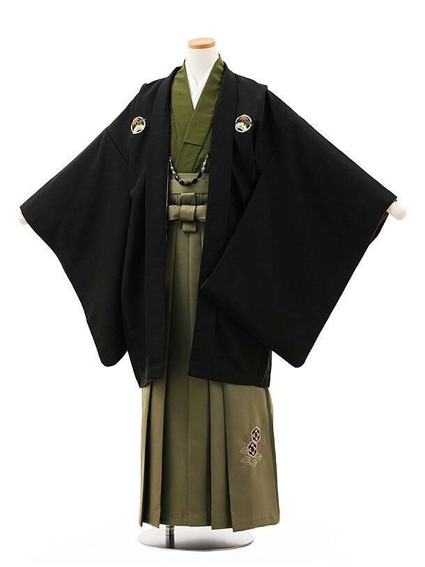 ■ジュニア袴レンタル一覧はこちらからどうぞ※商品の色については画面を表示するモニターによって実際と多少異なる場合がございます。ご了承下さいませ。 商品詳細 ［ジュニア袴レンタル］ ■素材：化繊 ■身丈：80cm　肩裄：65cm　袖丈：56cm (羽織) ■袴丈：83cm (おへそからくるぶしまでの長さです。) ※12歳の標準サイズに調整済みです。 ※小物はこちらでコーディネートさせて頂きます。 ※こちらの商品の長襦袢は、袖なしタイプになります。 肌襦袢は付属いたしませんので,U首のシャツなどの肌着をご用意ください。 こちらの商品は箱タイプでの配送となります。 身長　145〜150cm前後 〜子供袴フルセットレンタル（付属品）〜着物・羽織・袖なし長襦袢・角帯と袴の一体型袴・羽織紐またはチェーン・草履・足袋・衿芯・サスペンダー サイズ等について詳しくは 《京都かしいしょう》まで メールにてお問い合わせ下さい。 【送料無料（北海道・沖縄・一部離島を除く）】ジュニア袴レンタル最安値に挑戦！