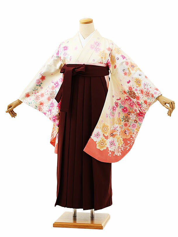 ■ジュニア袴レンタル一覧はこちらからどうぞ※商品の色については画面を表示するモニターによって実際と多少異なる場合がございます。ご了承下さいませ。 商品詳細 ［小学生卒業式(女の子)袴レンタル］ ■素材：合成繊維100％ ■肩裄：67cm　袖丈：76cm　袴丈：87cm 適応サイズ・・・ 12歳前後のサイズに調整済みです。 身長　148cm〜153cm前後 ※簡単なサイズ調整が必要な場合があります。 ※小物はこちらでコーディネートさせて頂きます。 ※箱タイプでの配送となります。 女袴サイズ等について詳しくは 《京都かしいしょう》まで メールにてお問い合わせ下さい。 【送料無料（北海道・沖縄・一部離島を除く）】ジュニア袴レンタル最安値に挑戦！