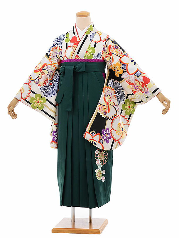 ■ジュニア袴レンタル一覧はこちらからどうぞ※商品の色については画面を表示するモニターによって実際と多少異なる場合がございます。ご了承下さいませ。 商品詳細 ［小学生卒業式(女の子)袴レンタル］ ■素材：合成繊維100％ ■肩裄：68cm　袖丈：76cm　袴丈：87cm 適応サイズ・・・ 12歳前後のサイズに調整済みです。 身長　148cm〜153cm前後 ※簡単なサイズ調整が必要な場合があります。 ※小物はこちらでコーディネートさせて頂きます。 ※箱タイプでの配送となります。 女袴サイズ等について詳しくは 《京都かしいしょう》まで メールにてお問い合わせ下さい。 【送料無料（北海道・沖縄・一部離島を除く）】ジュニア袴レンタル最安値に挑戦！