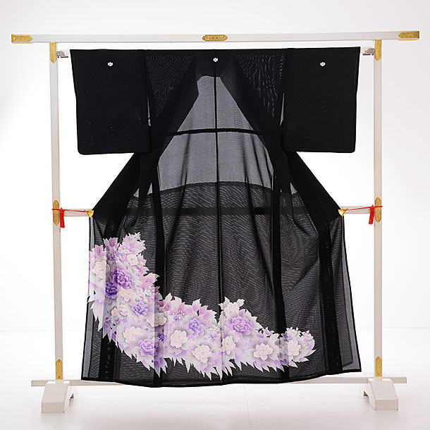 絽 ろ 留袖レンタル 黒留袖レンタル レンタル留袖 夏留袖 5362 紫 牡丹 黒留袖レンタル 結婚式 母親 親族 女性和服 留袖 留め袖 着物レンタル 絽 7月 8月 夏用 留袖 貸衣装 セット チャペル 16点フルセット 親族 列席 新品足袋プレゼント 往復送料無料 【レンタル】