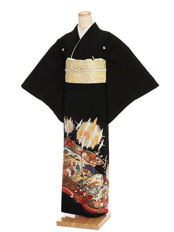 〔黒留袖 レンタル〕レンタル留袖4368山本寛斎 赤飛鶴変わり柄1(kansai留袖)〔往復送料無料〕新品足袋プレゼント〔黒留袖/着物レンタル〕〔女性和服〕〔留袖〕〔rental〕〔黒留袖 セット〕〔とめそで トメソデ〕留袖 レンタルP08Apr16【レンタル】