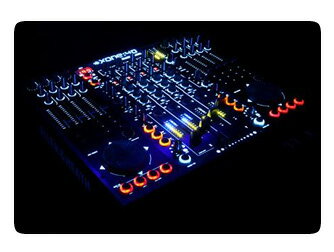 Allen & Heath XONE：4D《DJミキサー/オーディオインターフェイス/MIDIコントローラー》アレン＆ヒース ゾーン【送料無料】【smtb-u】【次回入荷分ご予約受付中】