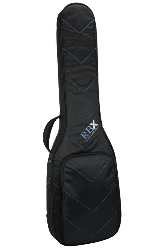 RBX Bass Guitar Bag #RBX-B4 ・ソリッドベース用 ・丈夫なキルテッド・シェブロンの外装 ・パッド入りのブルーの光沢の裏地 ・軽量で強力な保護機能を持つ多層の発泡層によるRBX保護システム ・構造的に考えられた緩衝パネルを配置 ・手が痛くなりにくい“Zero-G”ハンドル。 ・ネックを保護する衝撃吸収システム ・大型、薄型の収納ポケット