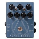 - Darkglass Electronics Alpha Omega - 素晴らしいコンポーザーで、またプロデューサー、ベーシストでもある Jon Stockman は、世界で最も圧倒的なベーストーンを作り出しています。1年半ほど前、Jon Stockman はヘルシンキの Darkgalss 本社を訪れました。そこから無限ともいえる調整と何十ものプロトタイプを経て、ついに Darkglass にとって初の共同設計製品となる ALPHA・OMEGA をリリースすることになったのです。 この製品は Darkglass が既にリリースしているプリアンプやオーバードライブとは大きく異なり、オペアンプを完全なベースとしていて、2つの全く異なるディストーションサーキット（ALPHAとOMEGA）を MOD ノブでセレクトもしくはブレンドして使用することができます。2つのトグルスイッチと3つのアクティブタイプの EQ を組み合わせたこの珍しいコントロールは、Darkglass 製品の中で最もフレキシブルなコントロール構成となっています。 - Specification - Blend クリーンシグナルとエフェクトシグナルのミックスバランスをコントロールします。オーバードライブシグナルのボリュームをコントロールする Level ノブの設定に関わらず、クリーンシグナルはユニティ・ゲインとなっており、ミックスするバランスの微調整を Blend ノブで行います。 Level オーバードライブシグナルのボリュームを設定します。 Drive オーバードライブシグナルのゲイン量を設定します。 Bite プレゼンスと明瞭さを加えるハイミッド（2.8kHz）をブーストします。 Growl ファットなトーンを生み出すシェルビングタイプのベースブーストで、ローエンドのサチュレーションを増加させます。 Mod 2つの全く異なるディストーションサーキットをセレクトもしくはミックスします。ALPHA はパンチがありタイトで非常に明瞭なサウンドであるのに対し、OMEGA は荒々しくも生々しい分かりやすいサウンドです。 Bass 80Hz を中心周波数とした帯域を ±12dB までブースト/カットします。 Mid 500Hz を中心周波数とした帯域を ±12dB までブースト/カットします。 Treble 5kHz を中心周波数とした帯域を ±12dB までブースト/カットします。 Parallel Output インプットシグナルをスルーアウトします。並列接続でクリーンシグナルを別トラックでレコーディングする場合やライブシチュエーション等で有効です。 Direct Output 1/4“ バランスドアウトプットで、PA やスタジオミキシングコンソールと接続する際に有効です。 DIMENSIONS 12 × 10.7 cm WARNING ALPHA・OMEGA の消費電流は 30mA です。レギュレートされた DC9V センターマイナス極性のアダプターをご使用ください。環境への配慮を理由に 9V バッテリー（006P）駆動には対応していません。レギュレートされてないパワーサプライの使用、もしくは 9VDC 以上の電圧を供給した場合、ノイズの発生やユニットが破損する恐れがあり、保証対象外となりますのでご注意ください。