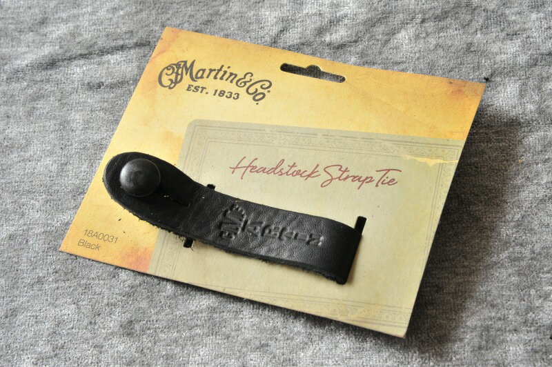 Martin / マーティン Headstock Strap Tie (Black)[18A0031]《ストラップボタン》