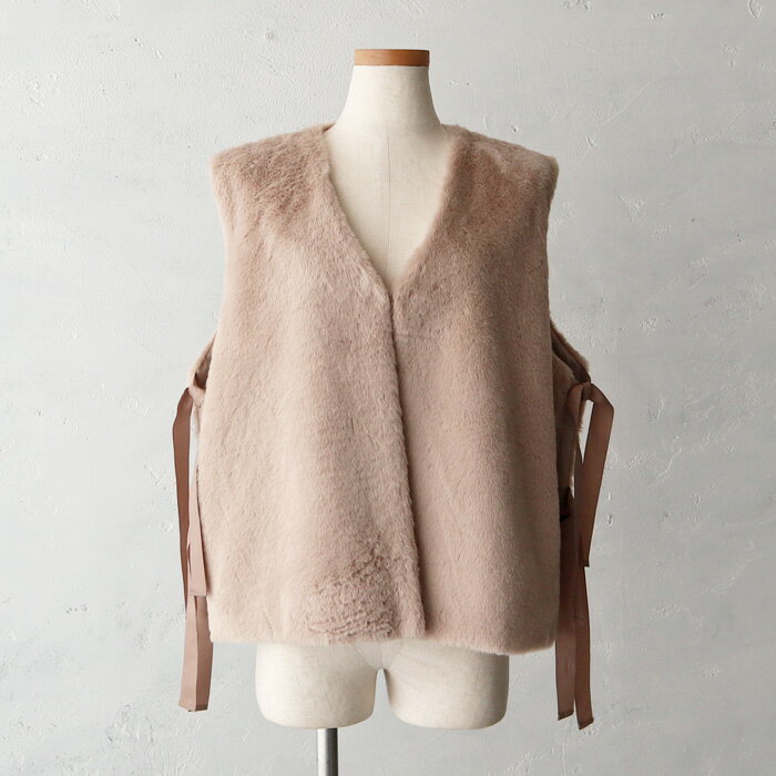 【予約特典/9月中旬】サイドリボンエコファーベスト ジレ エコファー フェイクファー ファーlook 秋冬アウター カジュアル ベスト ベージュ チャコール ブラック ふわふわ モフモフ フリル フェミニン 高見えのサムネイル