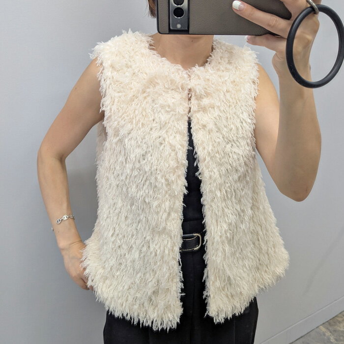 2WAYフェザーフリンジベスト 前後2WAY シャギー シャギーニット フリンジ ミドルベスト モケモケ カーディガン ノースリーブ レイヤード アイボリー ブラックのサムネイル