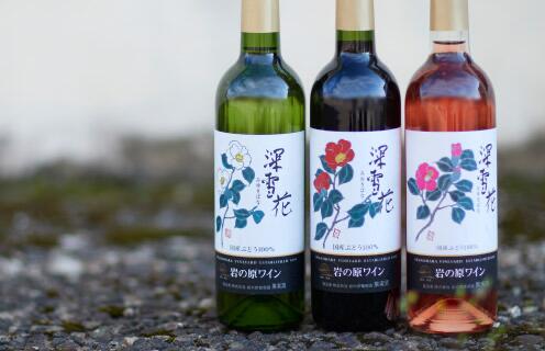 岩の原深雪花　720ml【赤、中口の辛口】