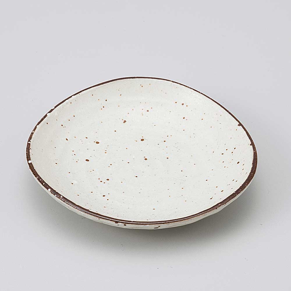 小皿 醤油皿/ 白化粧 三角3.0小皿 /刺身 お新香 梅干し 珍味 陶器 業務用 家庭用 Small sized Plate