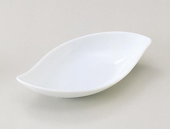 白磁 ホワイト おしゃれ レストラン 変形プレート/ トルチェーレ pw 18.5cmリーフプレート /洋食器 業務用 家庭にも