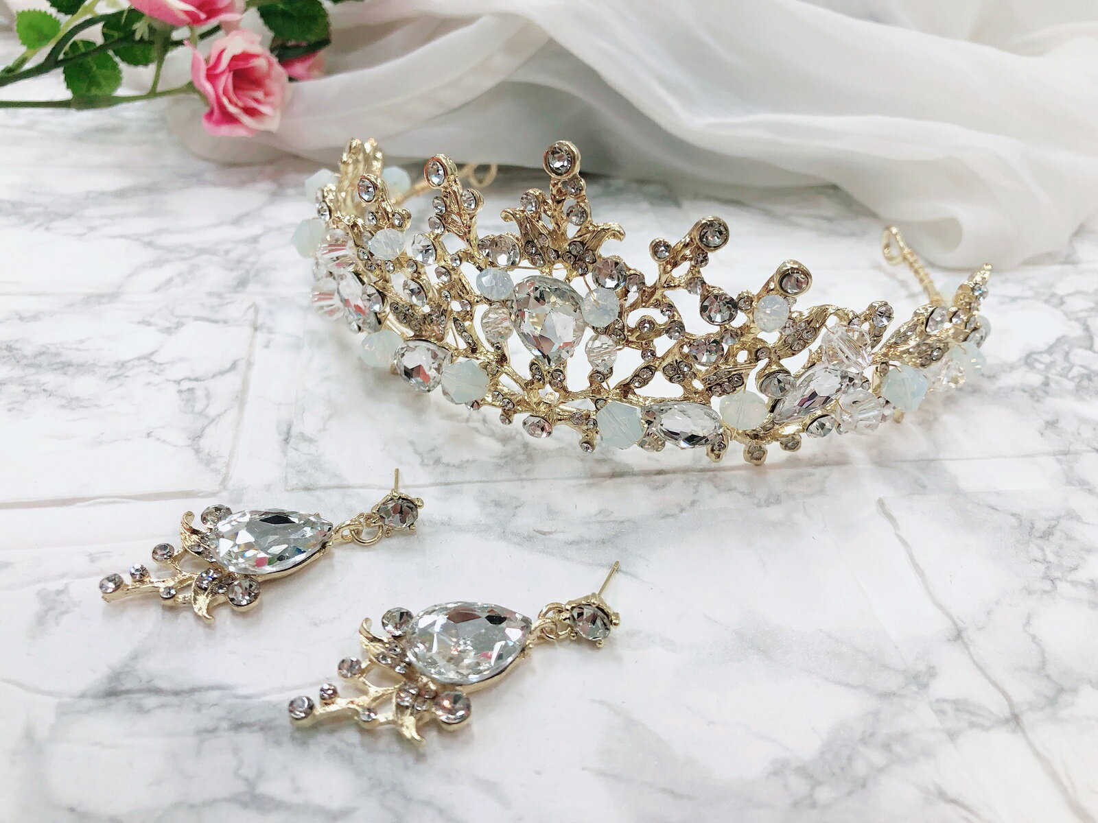 K-PARTSのブライダルジュエリー ブライダルアクセサリー キラキラ ティアラ ピアス ウエディング ウェディング 結婚式 ブライダル パーティー イベント ブライダルセット エレガント プレゼント｜アングル3