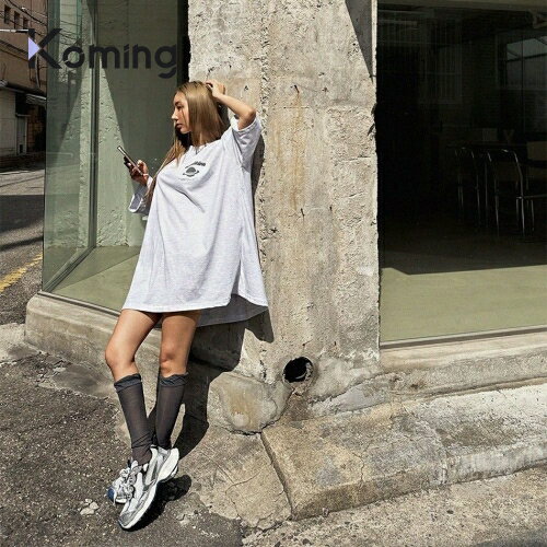 ＼ポイント10倍★割引クーポン配布中／49476 ルーズプリント半袖Tシャツ【LAGIRL】【Koming】 韓国ファッション レディースファッション プリンティング 半袖 Tシャツ 男女共用 デザイン オーバーフィット 発泡 カジュアルのサムネイル