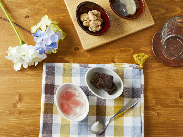 洋食器 ちびオーバルボウル 9.3cm 小鉢 日本製 美濃焼 国産 陶器 白い食器 器 楕円...