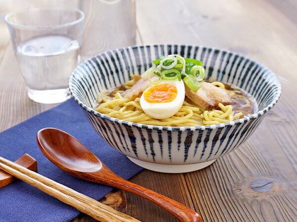 ラーメン丼ぶり 19cm 1000cc 【千段十草】 日本製 国産 美濃焼 陶器 食器 和食器 中華食器 丼 らーめん ラーメンどんぶり ラーメン鉢 麺鉢 大鉢 盛鉢 盛り鉢 うどん 煮物鉢 和柄 和風 おしゃれ モダン シンプル プロ仕様 反丼 口広がり オシャレ