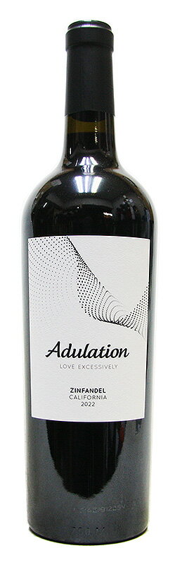 ボディ ライト フル 味わい 辛口 甘口 タイプ 果実味 渋味 ADULATION ZINFANDEL 生産国 　アメリカ 容量 　750ml 生産地 　カリフォルニア ヴィンテージ 　2023年 種類 　スティルワイン アルコール度数 　14.5％ アデュレーションはカリフォルニア州ナパ・ヴァレーで2人のイタリア人ステファノとヴァレンティーナが経営するワイナリーです。 本拠地ナパ・ヴァレーの生産者を中心に、カリフォルニア各地の良質な生産者から葡萄を購入しワイン造りを行っております。 最先端の醸造所で年間100万ケースものワインの瓶詰めを行い、「Flexibility and Adaptation（柔軟性と適応性）」というポリシーのもと、コストパフォーマンスに優れた低価格帯のワインからプレミアムワインまで市場に適した商品を数多く生み出しております。 醸造：ステンレスタンクにて発酵。 旧アメリカンオークバリックにて8ヶ月熟成。 鮮やかなルビーレッドの外観。 ブラックベリーやアメリカンチェリーなどの果実香にリコリスやシナモンなどのスパイス、バニラ、革、タバコ、ココアなどの香りも。 厚みのある果実味に、なめらかな質感のタンニン、円やかな酸が加わり、バランスの取れた満足感の高い味わいとなっております。 ぶどう品種 (セパージュ) ジンファンデル100％