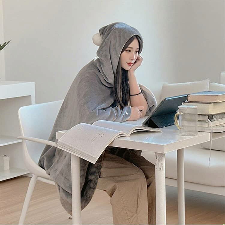 レディース 着る毛布 ひざ掛け ポンチョ 大きめ もこもこ 秋冬 ブランケット フード付き ハーフケット フリース 膝掛け 肩当て ふわふわ 厚手 ルームウェア 軽量 大判 ひざ掛け ボタン付き 防寒 対策 無地 シンプル おしゃれ かわいい 暖かい k2-shop-10012985 ケイツーショップ楽天市場店 サンプル画像3