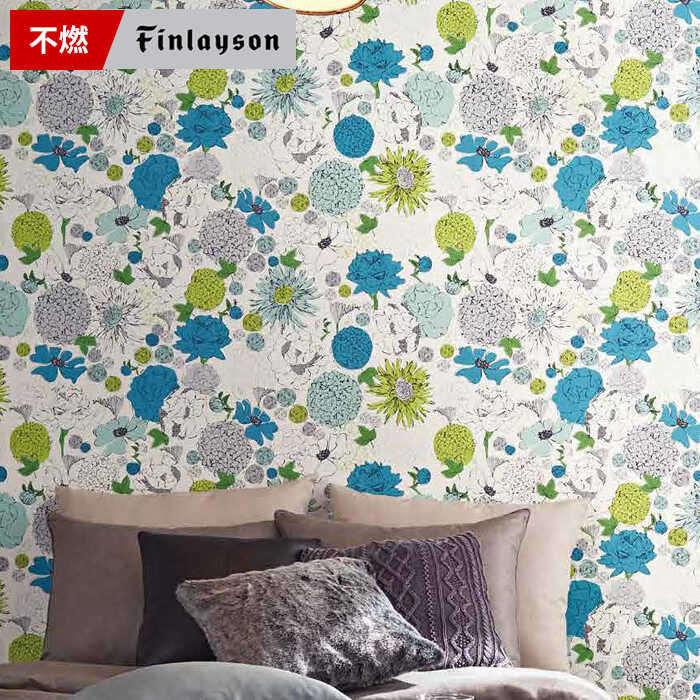 【壁紙 のり付き 】 壁紙 のりつき ブルー 花柄、フラワー 不燃 防カビ 青 北欧 Finlayson フィンレイソン VERANTA ヴェランタ 大きな花柄 サンゲツ RE-51562のサムネイル