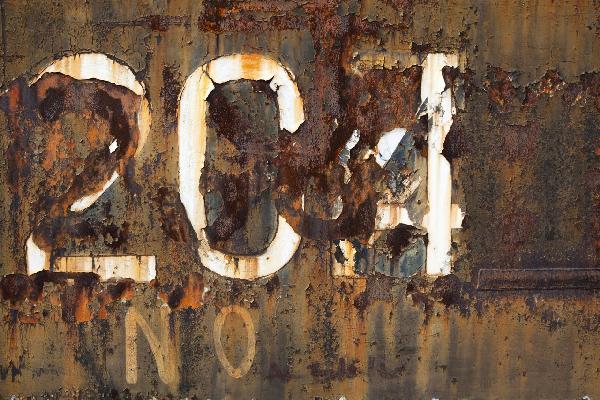 フェイク だまし絵 タイポグラフィー 文字の壁紙 輸入 カスタム壁紙 輸入壁紙 カスタム壁紙 PHOTOWALL / Rusty Old Surface (e21330) 貼ってはがせるフリース壁紙(不織布) 【海外取寄せ商品】 【代引き・後払い不可】のサムネイル