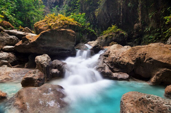 風景 景色 自然の壁紙 輸入 カスタム壁紙 輸入壁紙 カスタム壁紙 PHOTOWALL / Canyoning at Kawasan Falls I (e41107) 貼ってはがせるフリース壁紙(不織布) 【海外取寄せ商品】 【代引き 後払い不可】