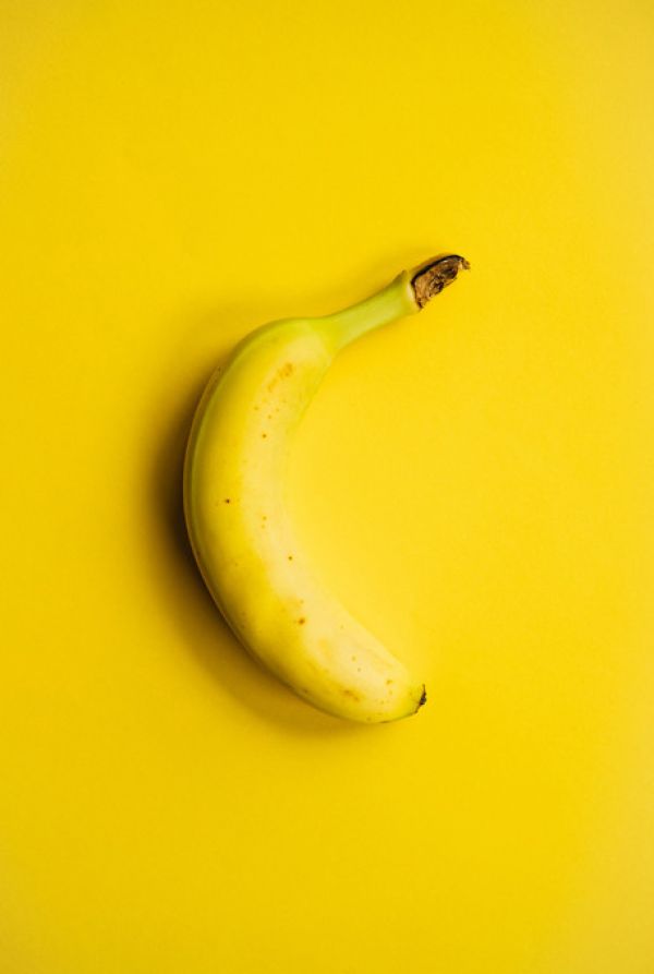 バナナ 黄色 イエローの壁紙 輸入 カスタム壁紙 輸入壁紙 カスタム壁紙 PHOTOWALL / Yellow Banana (e314666) 貼ってはがせるフリース壁紙(不織布) 【海外取寄せ商品】 【代引き・後払い不可】