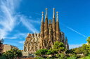 サグラダファミリア ガウディ バルセロナ 建物の壁紙 輸入 カスタム壁紙 PHOTOWALL / Facade of Sagrada Familia Cathedral (e317858) 貼ってはがせるフリース壁紙(不織布) 【海外取り寄せのため1カ月程度でお届け】 【代引き不可】