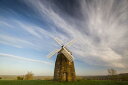 風車 空 雲 写真の壁紙 輸入 カスタム壁紙 輸入壁紙 カスタム壁紙 PHOTOWALL / Windmill at Tysoe (e332111) 貼ってはがせるフリース壁紙(不織布) 【海外取寄せ商品】 【代引き・後払い不可】