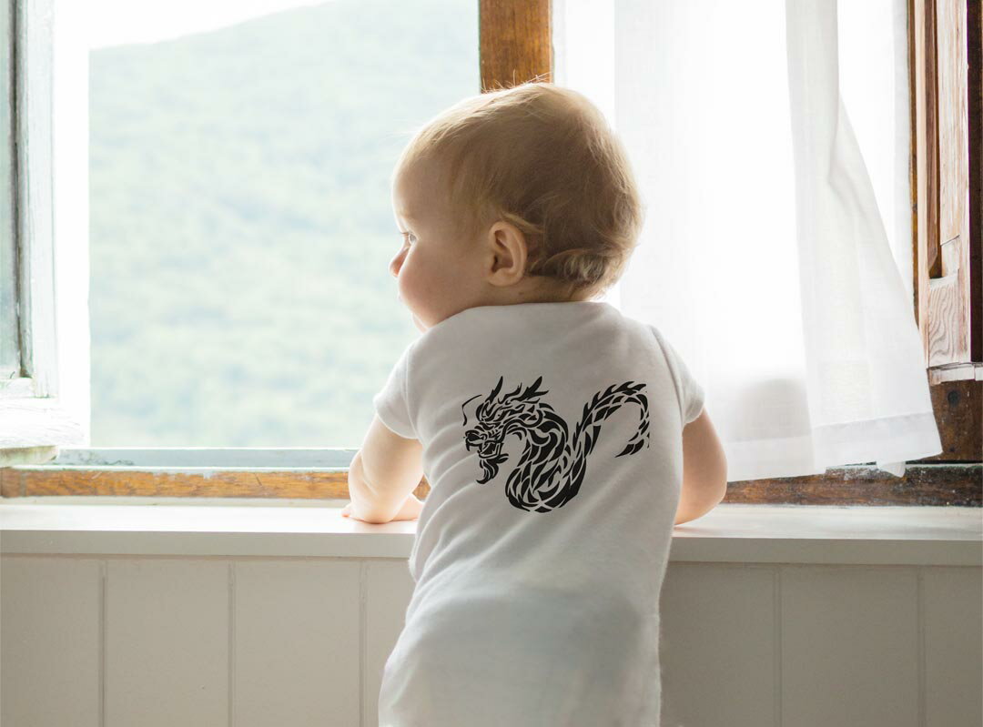 選べる6カラー バックプリント ロンパース カバーオール 赤ちゃん 半袖 デザイン 70cm 80cm rompers ベビー 新生児 キッズ 70サイズ 80サイズ ギフト マタニティ 妊婦 出産祝い プレママ ティーシャツ T shirt 009130 龍　ドラゴン　黒