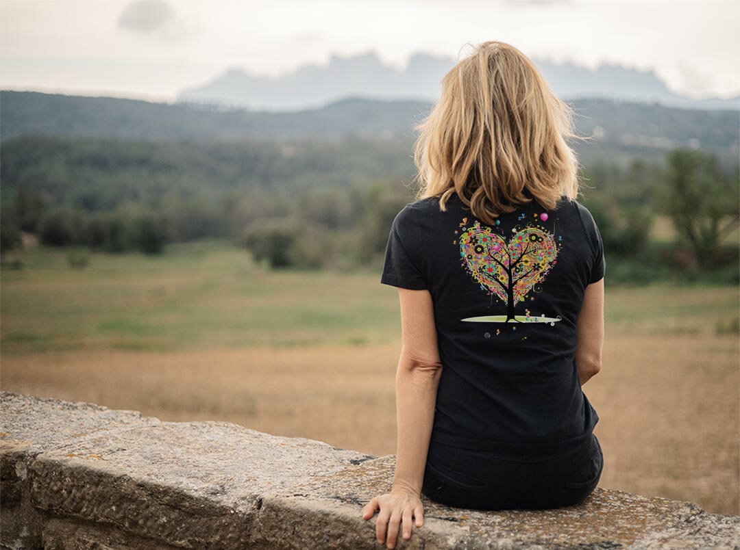 Tシャツ レディース バックプリント 半袖 ブラック 黒 デザイン M L tシャツ ティーシャツ T shirt 004985 ハート　風船　木　カラフル