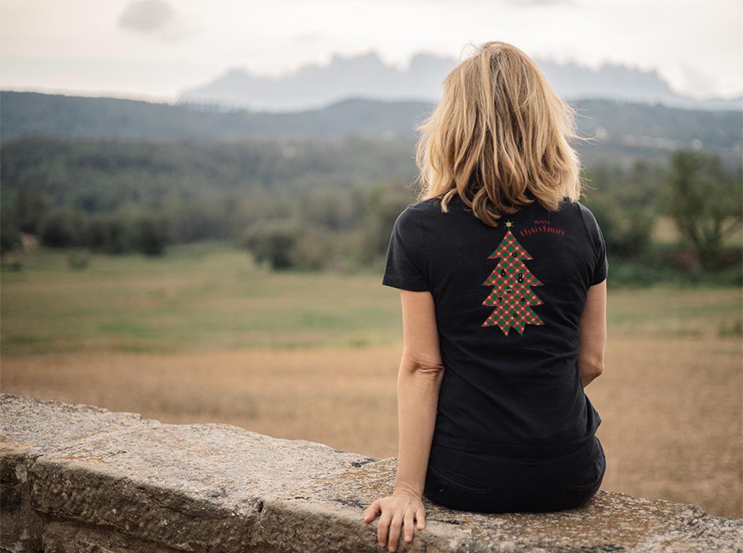 Tシャツ レディース バックプリント 半袖 ブラック 黒 デザイン M L tシャツ ティーシャツ T shirt 017839 クリスマス　ツリー　赤緑