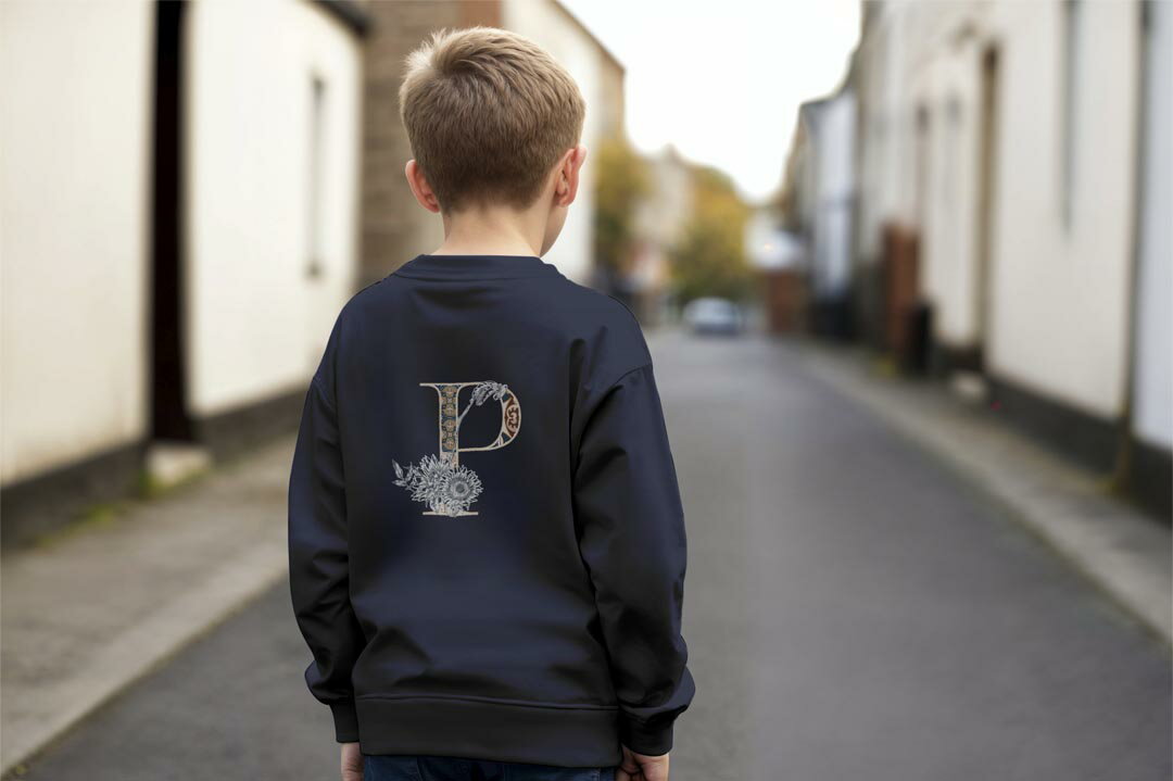 選べる3カラー バックプリント スウェットレーナー キッズ 男女兼用 男の子 女の子 ユニセックス unisex 長袖 デザイン リブ ホワイト ブラック 白 黒 グレー ネイビー 110 130 150 trainer sweat 019160 文字 p アルファベット 3