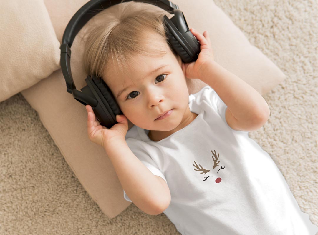 選べる6カラー ロンパース カバーオール 赤ちゃん 半袖 デザイン 70cm 80cm　rompers ベビー 新生児 キッズ 70サイズ 80サイズ ギフト マタニティ 妊婦 出産祝い プレママ ティーシャツ T shirt 026238 トナカイ　動物　クリスマス 2