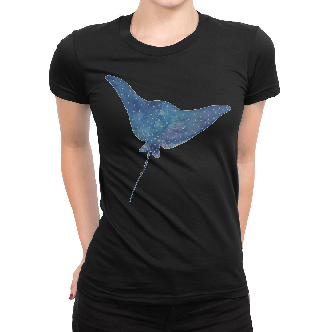 tシャツ レディース 半袖 黒 ブラック デザイン S M L XL Tシャツ ティーシャツ T shirt▼女性用半袖Tシャツ　ブラック全デザインはこちらから▼▼女性用半袖Tシャツ　ホワイト・グレー全デザインはこちらから▼商品特徴・16000デザインから選べる！デザインTシャツ！ ・洗濯も赤ちゃんにも安心なウェアプリント 　UltraChrome DGインクは洗濯に対しても色落ちが少なく、高い堅牢度が実証されています。 ・伸縮性に優れた素材、品質とタフネス性に優れたTシャツ。 素材 綿 100％ クルーネックタイプ 注意事項画像はサンプルですので、Tシャツの大きさが若干異なる場合があります。ご覧の環境によっては多少色味に違いを感じる場合がございます。 イメージと違った、モニターと色味が異なるという理由での交換や返金はご対応出来かねます。 写真のカラーは可能な限り実際の商品に色味を近づけていますが、WEBの性質上ご使用のパソコンの設定や環境でカラーが若干異なります。 ご注文後に1点1点制作する受注生産品のため、不良品以外のご返品や交換は固くお断り致します。 選択間違いも保証対象外となりますため、ご注文の際は必ずサイズやカラーをご確認下さい。洗濯の際は、商品の色あせを避けるため手洗いをおすすめします。 つけ置き洗いは避けてください。 タンブラー乾燥はお控えください。発送について完全受注生産のハンドメイド商品となりますので、既製品と比べて発送までお時間を頂いています。 基本的に決済確認後、最大で10営業日での発送となります。繁忙期や休業日明けの場合はさらに時間がかかる場合があります。 その際には別途メールにてご連絡致します。メール便の場合、発送日から到着までに2?4日ほどかかる場合が多く、紛失などの保障もご対応できかねます。あらかじめご了承下さい。