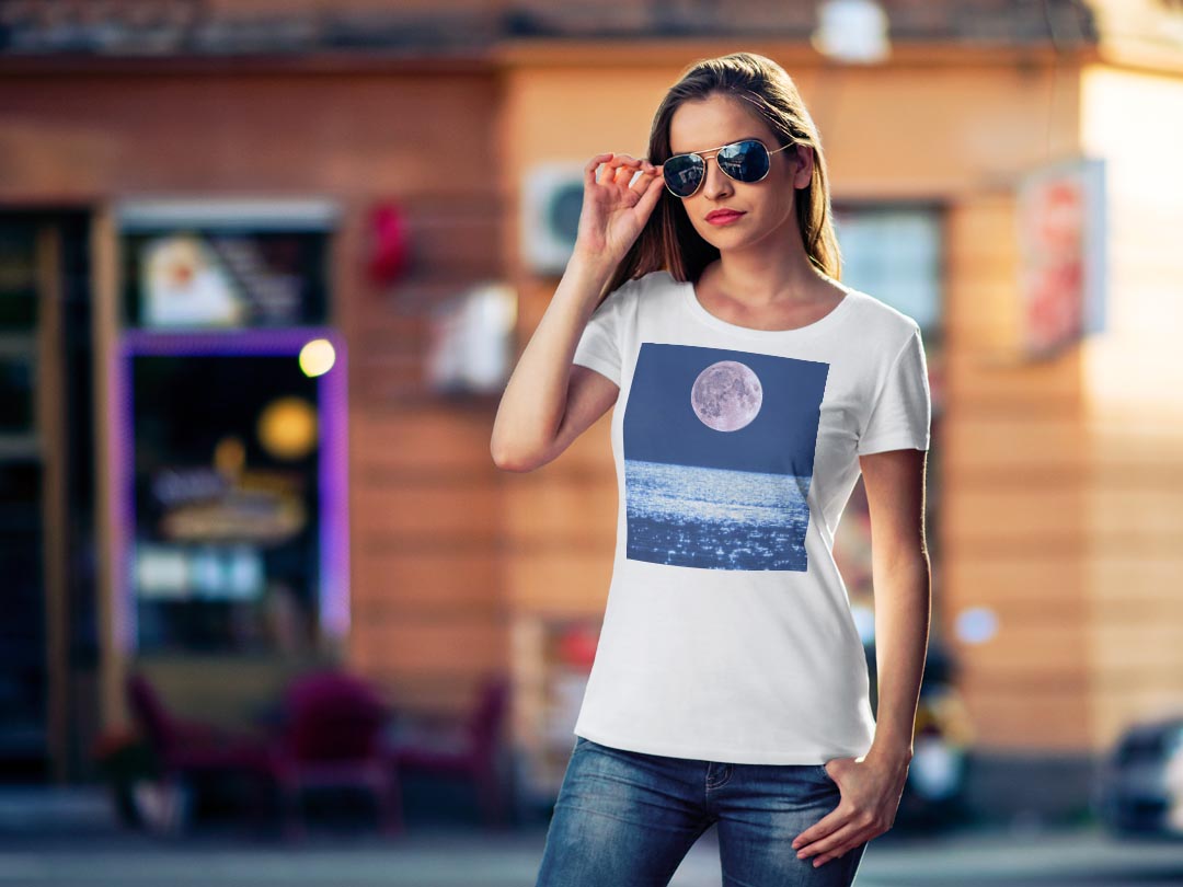 tシャツ レディース 半袖 白地 デザイン M L 白 ホワイト グレー Tシャツ ティーシャツ T shirt 011787 月　海　夜 kabekore-11245800 kabeコレ サンプル画像2
