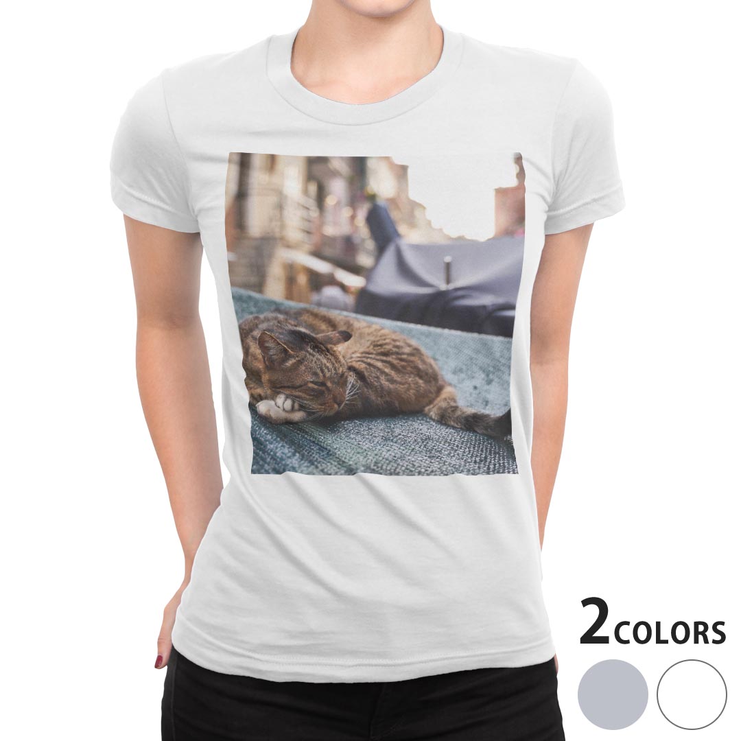 tシャツ レディース 半袖 ホワイト グレー 白　灰色 デザイン S M L XL Tシャツ ティーシャツ T shirt上記で使用したデザインTシャツはこちら▼女性用半袖Tシャツ　ホワイト・グレー全デザインはこちらから▼ ▼女性用半袖Tシャツ　ブラック全デザインはこちらから▼商品特徴・16000デザインから選べる！デザインTシャツ！ ・洗濯も赤ちゃんにも安心なウェアプリント 　UltraChrome DGインクは洗濯に対しても色落ちが少なく、高い堅牢度が実証されています。 ・伸縮性に優れた素材、品質とタフネス性に優れたTシャツ。 素材 ホワイト 綿 100％ グレー 綿 90％　ポリエステル10％ クルーネックタイプ 注意事項画像はサンプルですので、Tシャツの大きさが若干異なる場合があります。ご覧の環境によっては多少色味に違いを感じる場合がございます。 イメージと違った、モニターと色味が異なるという理由での交換や返金はご対応出来かねます。 写真のカラーは可能な限り実際の商品に色味を近づけていますが、WEBの性質上ご使用のパソコンの設定や環境でカラーが若干異なります。 ご注文後に1点1点制作する受注生産品のため、不良品以外のご返品や交換は固くお断り致します。 機種の選択間違いも保証対象外となりますため、ご注文の際は必ず機種をご確認下さい。発送について完全受注生産のハンドメイド商品となりますので、既製品と比べて発送までお時間を頂いています。 基本的に決済確認後、最大で10営業日での発送となります。繁忙期や休業日明けの場合はさらに時間がかかる場合があります。 その際には別途メールにてご連絡致します。メール便の場合、発送日から到着までに2〜4日ほどかかる場合が多く、紛失などの保障もご対応できかねます。あらかじめご了承下さい。