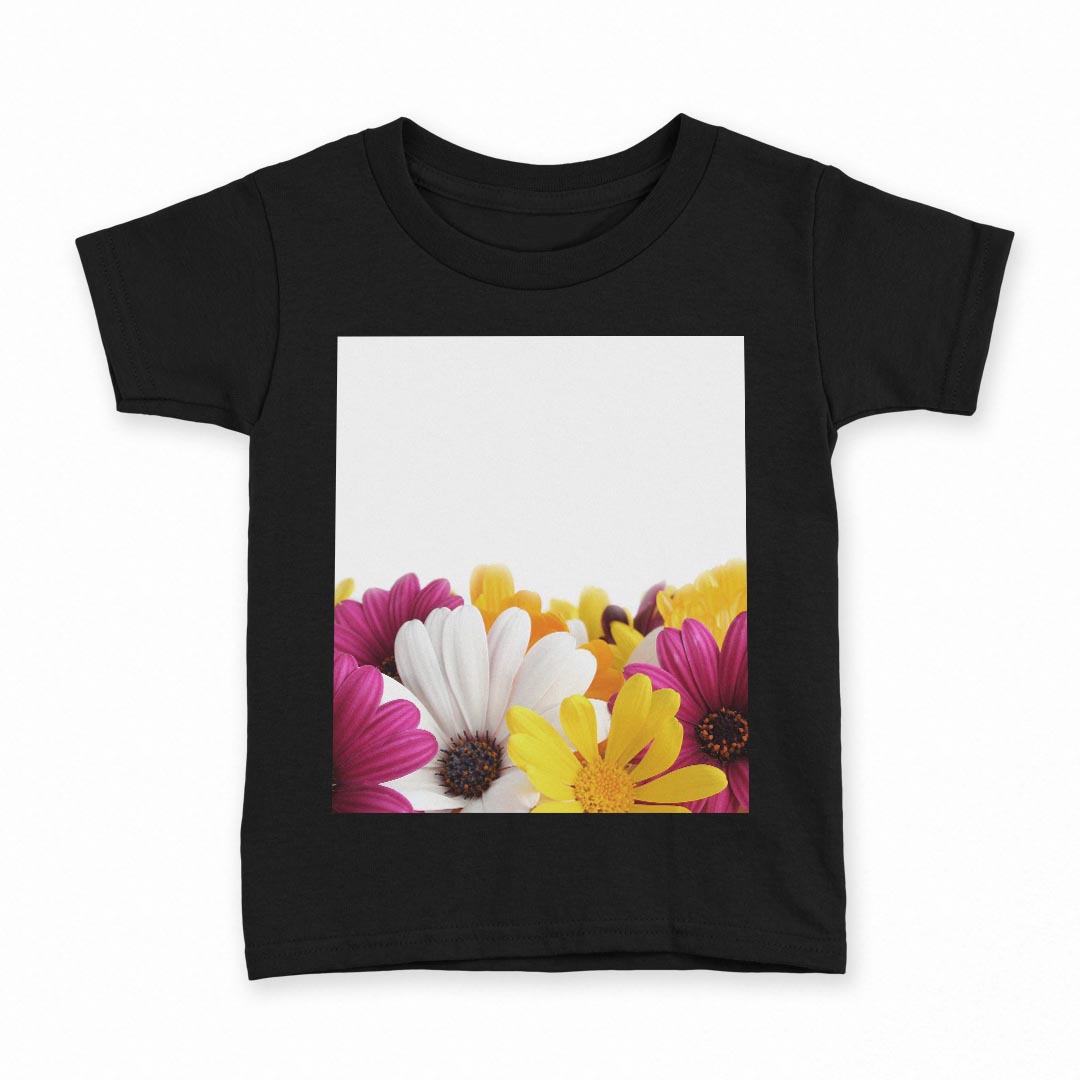 tシャツ キッズ 半袖 黒地 ブラック デザイン 90 100 110 120 130 140 150 Tシャツ ティーシャツ T shirt 上記で使用したデザインTシャツはこちら▼キッズ用Tシャツ　ブラック全デザインはこちらから▼ ▼キッズ用Tシャツ　グレー・ホワイト全デザインはこちらから▼商品特徴・15000デザインから選べる！デザインTシャツ！ ・洗濯も赤ちゃんにも安心なウェアプリント 　UltraChrome DGインクは洗濯に対しても色落ちが少なく、高い堅牢度が実証されています。 ・着心地や素材感にこだわった、上質なTシャツ。 ・1枚でも様になる万能型Tシャツ。 ・「よれない」「透けない」「長持ちする」という三大要素をすべて兼ね備えたTシャツです。 素材 ブラック：綿　100％ 注意事項画像はサンプルですので、Tシャツの大きさが若干異なる場合があります。ご覧の環境によっては多少色味に違いを感じる場合がございます。 イメージと違った、モニターと色味が異なるという理由での交換や返金はご対応出来かねます。 写真のカラーは可能な限り実際の商品に色味を近づけていますが、WEBの性質上ご使用のパソコンの設定や環境でカラーが若干異なります。 ご注文後に1点1点制作する受注生産品のため、不良品以外のご返品や交換は固くお断り致します。 選択間違いも保証対象外となりますため、ご注文の際は必ずサイズやカラーをご確認下さい。洗濯の際は、商品の色あせを避けるため手洗いをおすすめします。 つけ置き洗いは避けてください。 タンブラー乾燥はお控えください。発送について完全受注生産のハンドメイド商品となりますので、既製品と比べて発送までお時間を頂いています。 基本的に決済確認後、最大で10営業日での発送となります。繁忙期や休業日明けの場合はさらに時間がかかる場合があります。 その際には別途メールにてご連絡致します。メール便の場合、発送日から到着までに2〜4日ほどかかる場合が多く、紛失などの保障もご対応できかねます。あらかじめご了承下さい。