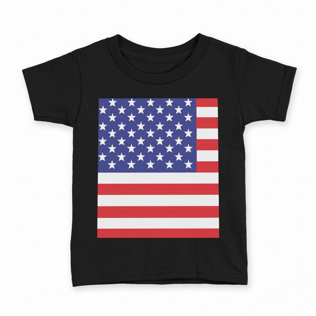 tシャツ キッズ 半袖 黒地 ブラック デザイン 90 100 110 120 130 140 150 Tシャツ ティーシャツ T shirt 上記で使用したデザインTシャツはこちら▼キッズ用Tシャツ　ブラック全デザインはこちらから▼ ▼キッズ用Tシャツ　グレー・ホワイト全デザインはこちらから▼商品特徴・15000デザインから選べる！デザインTシャツ！ ・洗濯も赤ちゃんにも安心なウェアプリント 　UltraChrome DGインクは洗濯に対しても色落ちが少なく、高い堅牢度が実証されています。 ・着心地や素材感にこだわった、上質なTシャツ。 ・1枚でも様になる万能型Tシャツ。 ・「よれない」「透けない」「長持ちする」という三大要素をすべて兼ね備えたTシャツです。 素材 ブラック：綿　100％ 注意事項画像はサンプルですので、Tシャツの大きさが若干異なる場合があります。ご覧の環境によっては多少色味に違いを感じる場合がございます。 イメージと違った、モニターと色味が異なるという理由での交換や返金はご対応出来かねます。 写真のカラーは可能な限り実際の商品に色味を近づけていますが、WEBの性質上ご使用のパソコンの設定や環境でカラーが若干異なります。 ご注文後に1点1点制作する受注生産品のため、不良品以外のご返品や交換は固くお断り致します。 選択間違いも保証対象外となりますため、ご注文の際は必ずサイズやカラーをご確認下さい。洗濯の際は、商品の色あせを避けるため手洗いをおすすめします。 つけ置き洗いは避けてください。 タンブラー乾燥はお控えください。発送について完全受注生産のハンドメイド商品となりますので、既製品と比べて発送までお時間を頂いています。 基本的に決済確認後、最大で10営業日での発送となります。繁忙期や休業日明けの場合はさらに時間がかかる場合があります。 その際には別途メールにてご連絡致します。メール便の場合、発送日から到着までに2〜4日ほどかかる場合が多く、紛失などの保障もご対応できかねます。あらかじめご了承下さい。