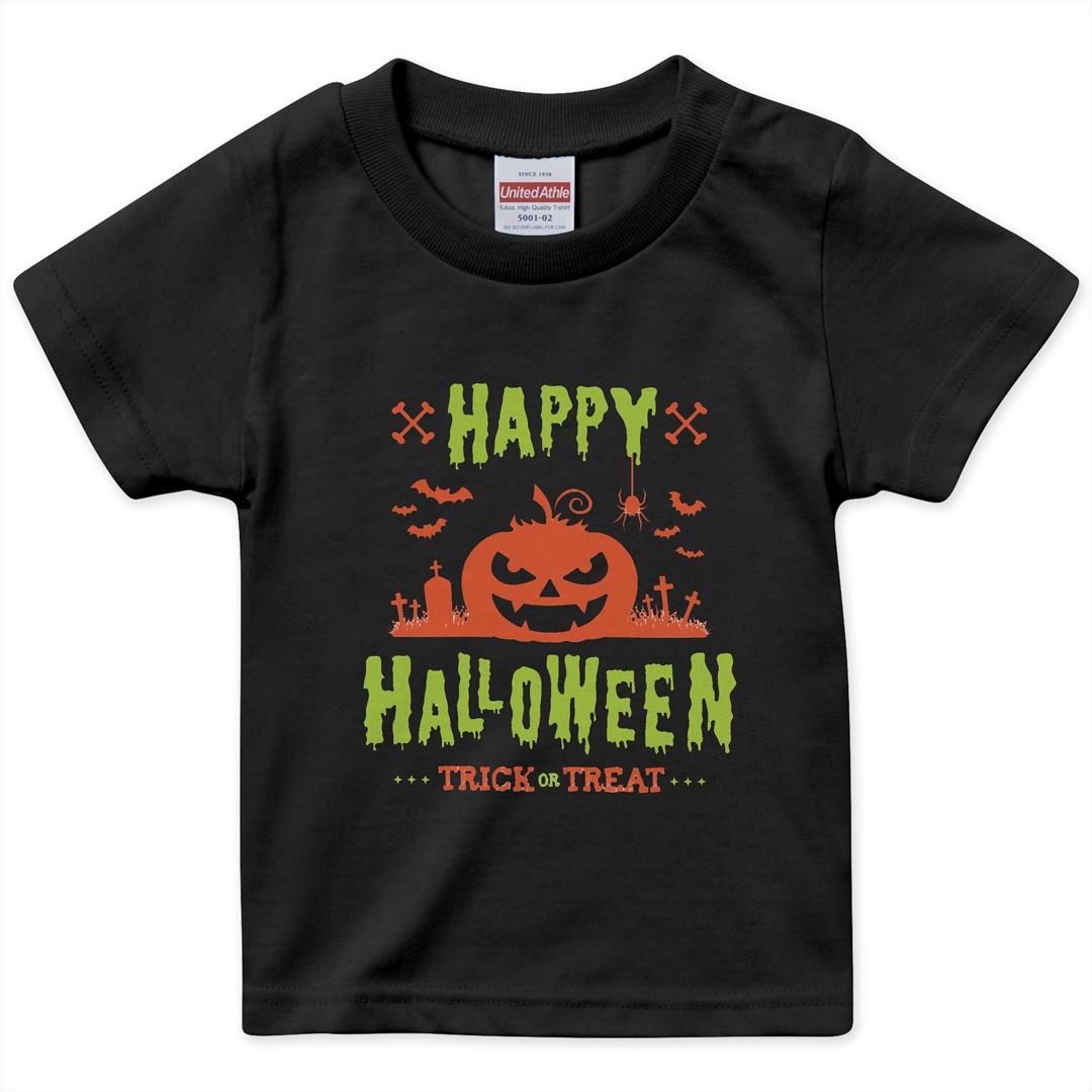 tシャツ キッズ 半袖 黒地 ブラック デザイン 90 100 110 120 130 140 150 Tシャツ ティーシャツ T shirt 上記で使用したデザインTシャツはこちら▼キッズ用Tシャツ　ブラック全デザインはこちらから▼ ▼キッズ用Tシャツ　グレー・ホワイト全デザインはこちらから▼ ▼キッズ用Tシャツ　カラー全デザインはこちらから▼ 商品特徴・15000デザインから選べる！デザインTシャツ！ ・洗濯も赤ちゃんにも安心なウェアプリント 　UltraChrome DGインクは洗濯に対しても色落ちが少なく、高い堅牢度が実証されています。 ・着心地や素材感にこだわった、上質なTシャツ。 ・1枚でも様になる万能型Tシャツ。 ・「よれない」「透けない」「長持ちする」という三大要素をすべて兼ね備えたTシャツです。 素材 ブラック：綿　100％ 注意事項画像はサンプルですので、Tシャツの大きさが若干異なる場合があります。ご覧の環境によっては多少色味に違いを感じる場合がございます。 イメージと違った、モニターと色味が異なるという理由での交換や返金はご対応出来かねます。 写真のカラーは可能な限り実際の商品に色味を近づけていますが、WEBの性質上ご使用のパソコンの設定や環境でカラーが若干異なります。 ご注文後に1点1点制作する受注生産品のため、不良品以外のご返品や交換は固くお断り致します。 選択間違いも保証対象外となりますため、ご注文の際は必ずサイズやカラーをご確認下さい。洗濯の際は、商品の色あせを避けるため手洗いをおすすめします。 つけ置き洗いは避けてください。 タンブラー乾燥はお控えください。発送について完全受注生産のハンドメイド商品となりますので、既製品と比べて発送までお時間を頂いています。 基本的に決済確認後、最大で10営業日での発送となります。繁忙期や休業日明けの場合はさらに時間がかかる場合があります。 その際には別途メールにてご連絡致します。メール便の場合、発送日から到着までに2?4日ほどかかる場合が多く、紛失などの保障もご対応できかねます。あらかじめご了承下さい。