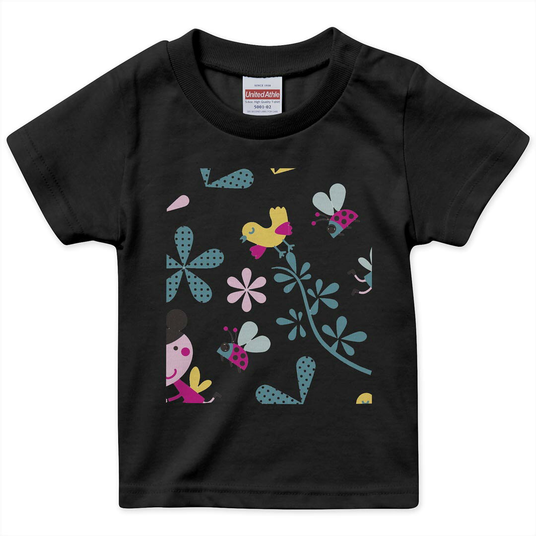 tシャツ キッズ 半袖 黒地 ブラック デザイン 90 100 110 120 130 140 150 Tシャツ ティーシャツ T shirt 上記で使用したデザインTシャツはこちら▼キッズ用Tシャツ　ブラック全デザインはこちらから▼ ▼キッズ用Tシャツ　グレー・ホワイト全デザインはこちらから▼商品特徴・15000デザインから選べる！デザインTシャツ！ ・洗濯も赤ちゃんにも安心なウェアプリント 　UltraChrome DGインクは洗濯に対しても色落ちが少なく、高い堅牢度が実証されています。 ・着心地や素材感にこだわった、上質なTシャツ。 ・1枚でも様になる万能型Tシャツ。 ・「よれない」「透けない」「長持ちする」という三大要素をすべて兼ね備えたTシャツです。 素材 ブラック：綿　100％ 注意事項画像はサンプルですので、Tシャツの大きさが若干異なる場合があります。ご覧の環境によっては多少色味に違いを感じる場合がございます。 イメージと違った、モニターと色味が異なるという理由での交換や返金はご対応出来かねます。 写真のカラーは可能な限り実際の商品に色味を近づけていますが、WEBの性質上ご使用のパソコンの設定や環境でカラーが若干異なります。 ご注文後に1点1点制作する受注生産品のため、不良品以外のご返品や交換は固くお断り致します。 選択間違いも保証対象外となりますため、ご注文の際は必ずサイズやカラーをご確認下さい。洗濯の際は、商品の色あせを避けるため手洗いをおすすめします。 つけ置き洗いは避けてください。 タンブラー乾燥はお控えください。発送について完全受注生産のハンドメイド商品となりますので、既製品と比べて発送までお時間を頂いています。 基本的に決済確認後、最大で10営業日での発送となります。繁忙期や休業日明けの場合はさらに時間がかかる場合があります。 その際には別途メールにてご連絡致します。メール便の場合、発送日から到着までに2〜4日ほどかかる場合が多く、紛失などの保障もご対応できかねます。あらかじめご了承下さい。