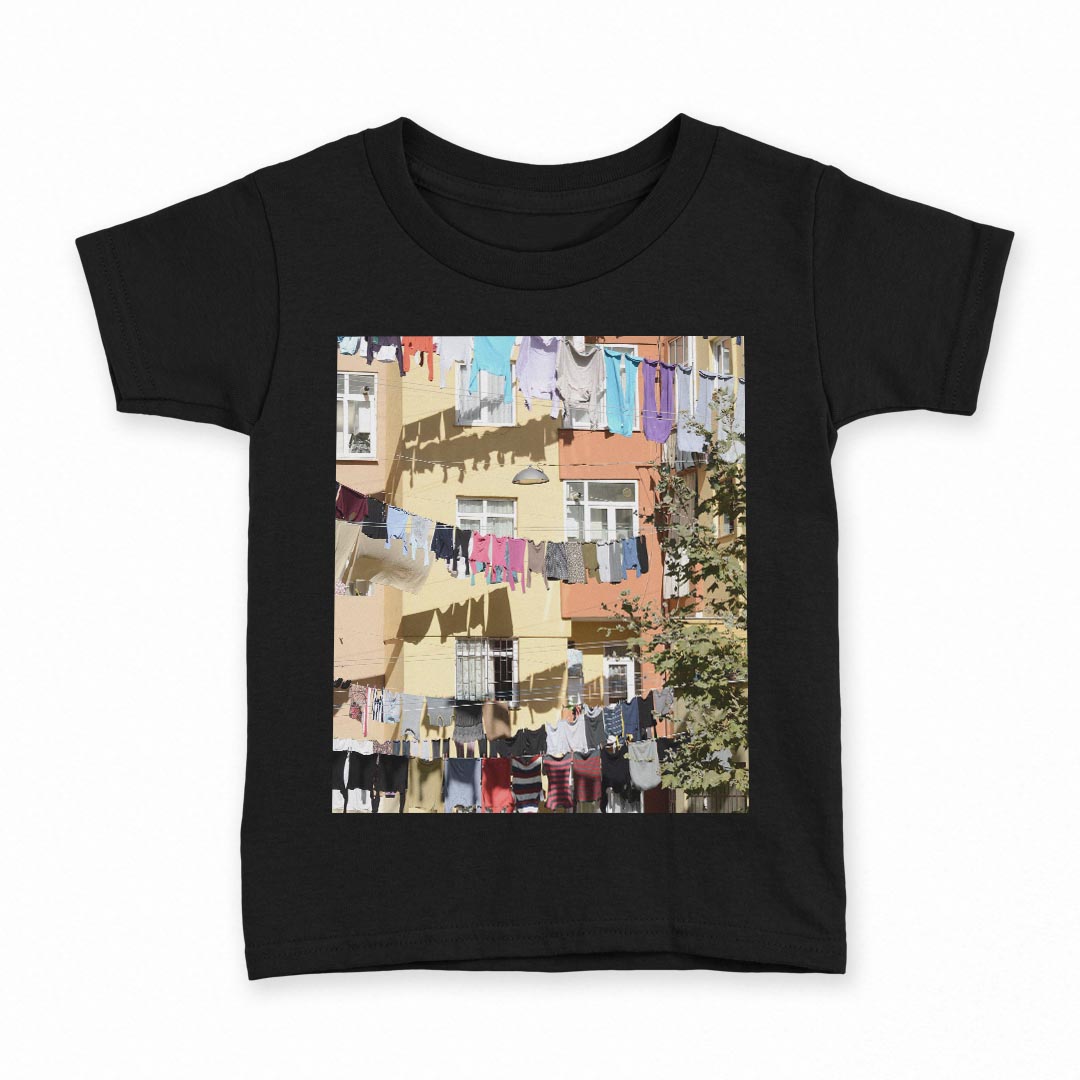 tシャツ キッズ 半袖 黒地 ブラック デザイン 90 100 110 120 130 140 150 160 Tシャツ ティーシャツ T shirt 006525 写真　カラフル　家