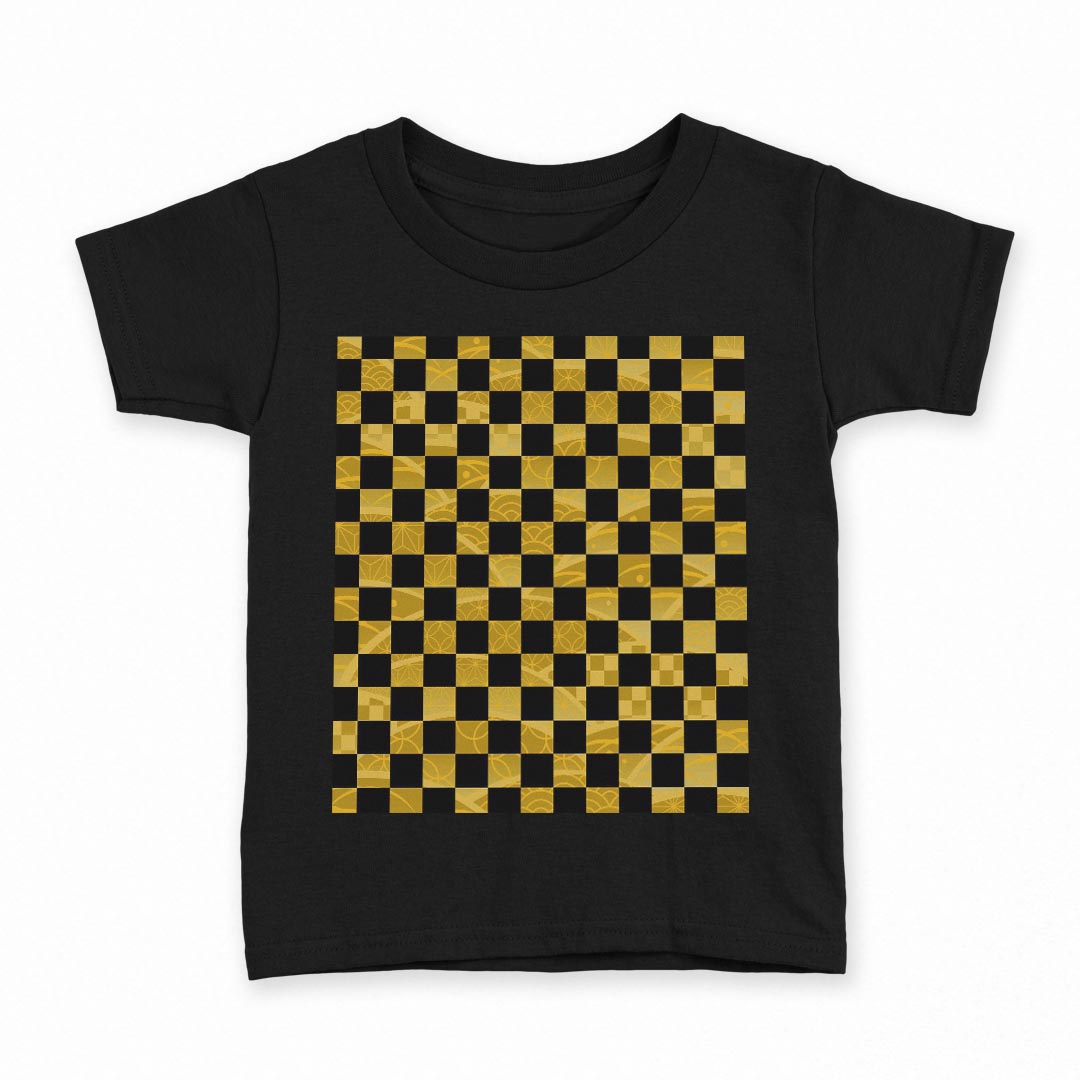 tシャツ キッズ 半袖 黒地 ブラック デザイン 90 100 110 120 130 140 150 Tシャツ ティーシャツ T shirt 上記で使用したデザインTシャツはこちら▼キッズ用Tシャツ　ブラック全デザインはこちらから▼ ▼キッズ用Tシャツ　グレー・ホワイト全デザインはこちらから▼商品特徴・15000デザインから選べる！デザインTシャツ！ ・洗濯も赤ちゃんにも安心なウェアプリント 　UltraChrome DGインクは洗濯に対しても色落ちが少なく、高い堅牢度が実証されています。 ・着心地や素材感にこだわった、上質なTシャツ。 ・1枚でも様になる万能型Tシャツ。 ・「よれない」「透けない」「長持ちする」という三大要素をすべて兼ね備えたTシャツです。 素材 ブラック：綿　100％ 注意事項画像はサンプルですので、Tシャツの大きさが若干異なる場合があります。ご覧の環境によっては多少色味に違いを感じる場合がございます。 イメージと違った、モニターと色味が異なるという理由での交換や返金はご対応出来かねます。 写真のカラーは可能な限り実際の商品に色味を近づけていますが、WEBの性質上ご使用のパソコンの設定や環境でカラーが若干異なります。 ご注文後に1点1点制作する受注生産品のため、不良品以外のご返品や交換は固くお断り致します。 選択間違いも保証対象外となりますため、ご注文の際は必ずサイズやカラーをご確認下さい。洗濯の際は、商品の色あせを避けるため手洗いをおすすめします。 つけ置き洗いは避けてください。 タンブラー乾燥はお控えください。発送について完全受注生産のハンドメイド商品となりますので、既製品と比べて発送までお時間を頂いています。 基本的に決済確認後、最大で10営業日での発送となります。繁忙期や休業日明けの場合はさらに時間がかかる場合があります。 その際には別途メールにてご連絡致します。メール便の場合、発送日から到着までに2〜4日ほどかかる場合が多く、紛失などの保障もご対応できかねます。あらかじめご了承下さい。