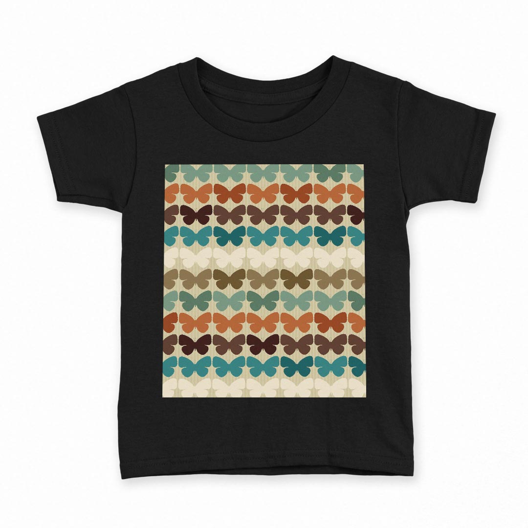 tシャツ キッズ 半袖 黒地 ブラック デザイン 90 100 110 120 130 140 150 Tシャツ ティーシャツ T shirt 上記で使用したデザインTシャツはこちら▼キッズ用Tシャツ　ブラック全デザインはこちらから▼ ▼キッズ用Tシャツ　グレー・ホワイト全デザインはこちらから▼商品特徴・15000デザインから選べる！デザインTシャツ！ ・洗濯も赤ちゃんにも安心なウェアプリント 　UltraChrome DGインクは洗濯に対しても色落ちが少なく、高い堅牢度が実証されています。 ・着心地や素材感にこだわった、上質なTシャツ。 ・1枚でも様になる万能型Tシャツ。 ・「よれない」「透けない」「長持ちする」という三大要素をすべて兼ね備えたTシャツです。 素材 ブラック：綿　100％ 注意事項画像はサンプルですので、Tシャツの大きさが若干異なる場合があります。ご覧の環境によっては多少色味に違いを感じる場合がございます。 イメージと違った、モニターと色味が異なるという理由での交換や返金はご対応出来かねます。 写真のカラーは可能な限り実際の商品に色味を近づけていますが、WEBの性質上ご使用のパソコンの設定や環境でカラーが若干異なります。 ご注文後に1点1点制作する受注生産品のため、不良品以外のご返品や交換は固くお断り致します。 選択間違いも保証対象外となりますため、ご注文の際は必ずサイズやカラーをご確認下さい。洗濯の際は、商品の色あせを避けるため手洗いをおすすめします。 つけ置き洗いは避けてください。 タンブラー乾燥はお控えください。発送について完全受注生産のハンドメイド商品となりますので、既製品と比べて発送までお時間を頂いています。 基本的に決済確認後、最大で10営業日での発送となります。繁忙期や休業日明けの場合はさらに時間がかかる場合があります。 その際には別途メールにてご連絡致します。メール便の場合、発送日から到着までに2〜4日ほどかかる場合が多く、紛失などの保障もご対応できかねます。あらかじめご了承下さい。