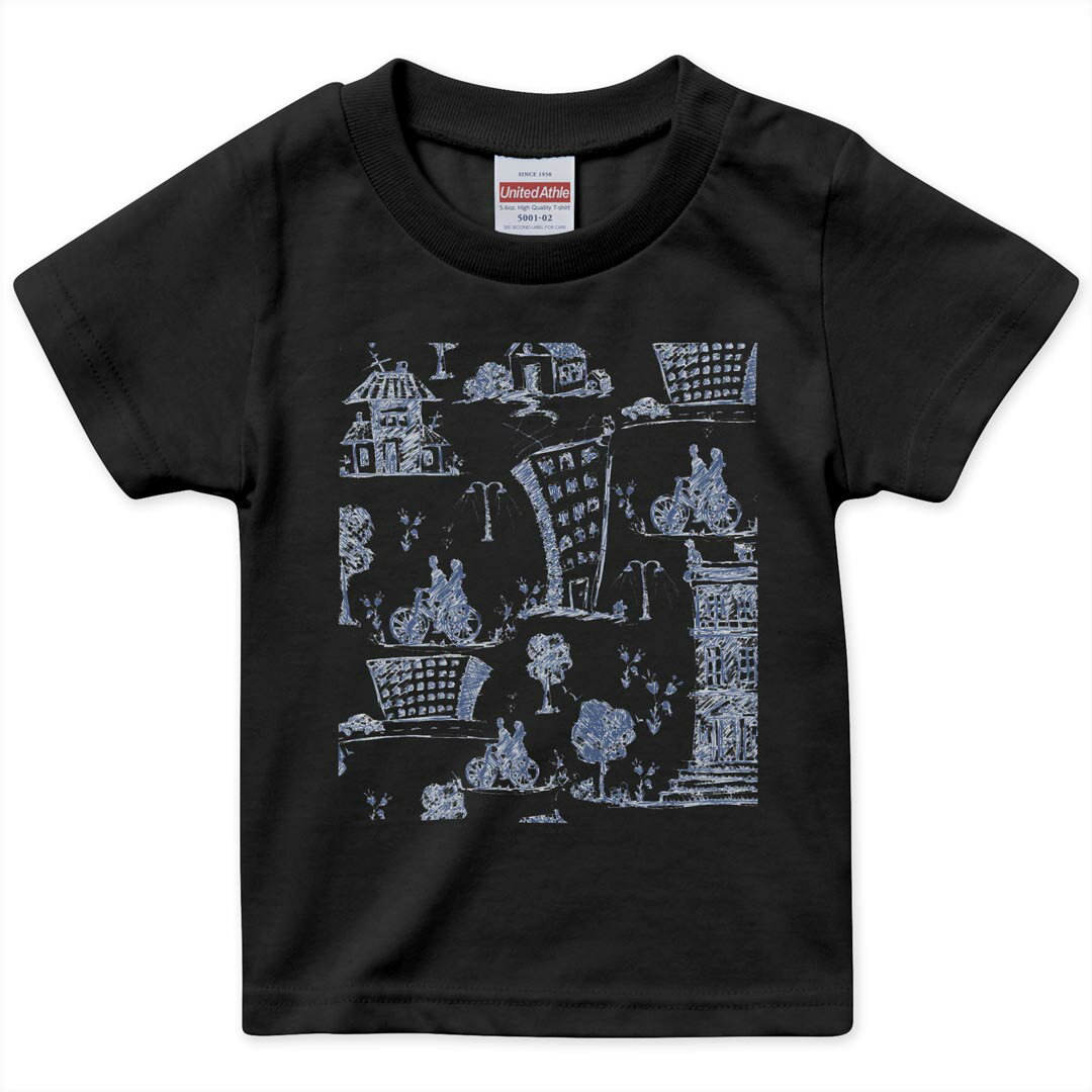 tシャツ キッズ 半袖 黒地 ブラック デザイン 90 100 110 120 130 140 150 Tシャツ ティーシャツ T shirt 上記で使用したデザインTシャツはこちら▼キッズ用Tシャツ　ブラック全デザインはこちらから▼ ▼キッズ用Tシャツ　グレー・ホワイト全デザインはこちらから▼商品特徴・15000デザインから選べる！デザインTシャツ！ ・洗濯も赤ちゃんにも安心なウェアプリント 　UltraChrome DGインクは洗濯に対しても色落ちが少なく、高い堅牢度が実証されています。 ・着心地や素材感にこだわった、上質なTシャツ。 ・1枚でも様になる万能型Tシャツ。 ・「よれない」「透けない」「長持ちする」という三大要素をすべて兼ね備えたTシャツです。 素材 ブラック：綿　100％ 注意事項画像はサンプルですので、Tシャツの大きさが若干異なる場合があります。ご覧の環境によっては多少色味に違いを感じる場合がございます。 イメージと違った、モニターと色味が異なるという理由での交換や返金はご対応出来かねます。 写真のカラーは可能な限り実際の商品に色味を近づけていますが、WEBの性質上ご使用のパソコンの設定や環境でカラーが若干異なります。 ご注文後に1点1点制作する受注生産品のため、不良品以外のご返品や交換は固くお断り致します。 選択間違いも保証対象外となりますため、ご注文の際は必ずサイズやカラーをご確認下さい。洗濯の際は、商品の色あせを避けるため手洗いをおすすめします。 つけ置き洗いは避けてください。 タンブラー乾燥はお控えください。発送について完全受注生産のハンドメイド商品となりますので、既製品と比べて発送までお時間を頂いています。 基本的に決済確認後、最大で10営業日での発送となります。繁忙期や休業日明けの場合はさらに時間がかかる場合があります。 その際には別途メールにてご連絡致します。メール便の場合、発送日から到着までに2〜4日ほどかかる場合が多く、紛失などの保障もご対応できかねます。あらかじめご了承下さい。