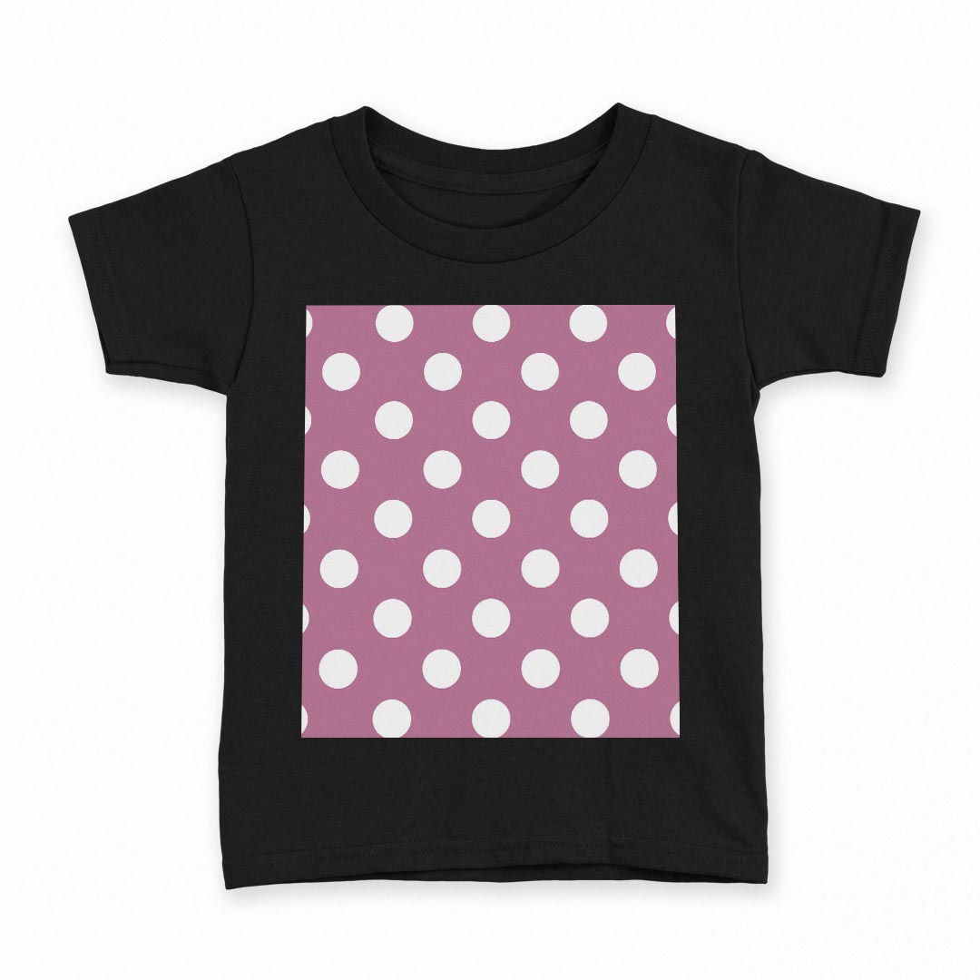 tシャツ キッズ 半袖 黒地 ブラック デザイン 90 100 110 120 130 140 150 Tシャツ ティーシャツ T shirt 上記で使用したデザインTシャツはこちら▼キッズ用Tシャツ　ブラック全デザインはこちらから▼ ▼キッズ用Tシャツ　グレー・ホワイト全デザインはこちらから▼商品特徴・15000デザインから選べる！デザインTシャツ！ ・洗濯も赤ちゃんにも安心なウェアプリント 　UltraChrome DGインクは洗濯に対しても色落ちが少なく、高い堅牢度が実証されています。 ・着心地や素材感にこだわった、上質なTシャツ。 ・1枚でも様になる万能型Tシャツ。 ・「よれない」「透けない」「長持ちする」という三大要素をすべて兼ね備えたTシャツです。 素材 ブラック：綿　100％ 注意事項画像はサンプルですので、Tシャツの大きさが若干異なる場合があります。ご覧の環境によっては多少色味に違いを感じる場合がございます。 イメージと違った、モニターと色味が異なるという理由での交換や返金はご対応出来かねます。 写真のカラーは可能な限り実際の商品に色味を近づけていますが、WEBの性質上ご使用のパソコンの設定や環境でカラーが若干異なります。 ご注文後に1点1点制作する受注生産品のため、不良品以外のご返品や交換は固くお断り致します。 選択間違いも保証対象外となりますため、ご注文の際は必ずサイズやカラーをご確認下さい。洗濯の際は、商品の色あせを避けるため手洗いをおすすめします。 つけ置き洗いは避けてください。 タンブラー乾燥はお控えください。発送について完全受注生産のハンドメイド商品となりますので、既製品と比べて発送までお時間を頂いています。 基本的に決済確認後、最大で10営業日での発送となります。繁忙期や休業日明けの場合はさらに時間がかかる場合があります。 その際には別途メールにてご連絡致します。メール便の場合、発送日から到着までに2〜4日ほどかかる場合が多く、紛失などの保障もご対応できかねます。あらかじめご了承下さい。