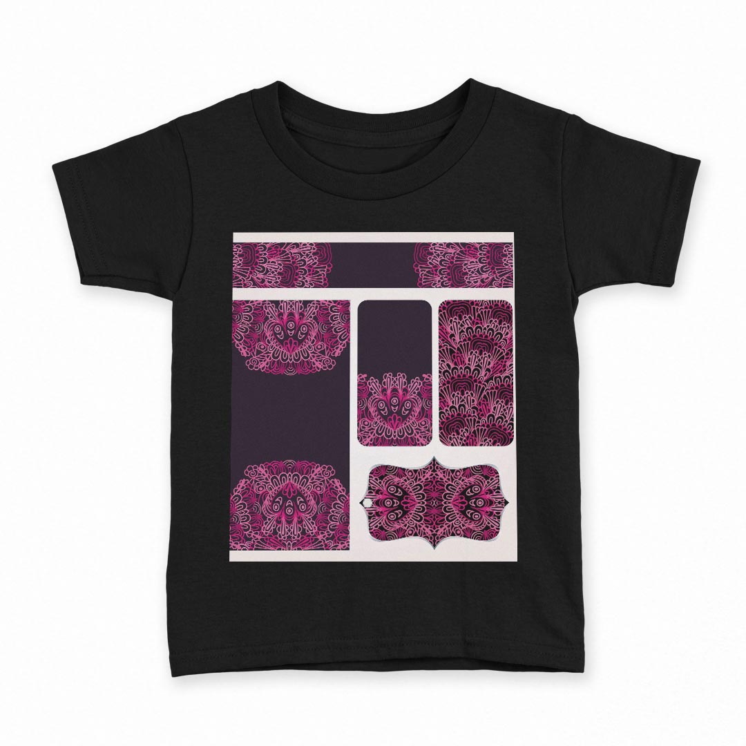 tシャツ キッズ 半袖 黒地 ブラック デザイン 90 100 110 120 130 140 150 Tシャツ ティーシャツ T shirt 上記で使用したデザインTシャツはこちら▼キッズ用Tシャツ　ブラック全デザインはこちらから▼ ▼キッズ用Tシャツ　グレー・ホワイト全デザインはこちらから▼商品特徴・15000デザインから選べる！デザインTシャツ！ ・洗濯も赤ちゃんにも安心なウェアプリント 　UltraChrome DGインクは洗濯に対しても色落ちが少なく、高い堅牢度が実証されています。 ・着心地や素材感にこだわった、上質なTシャツ。 ・1枚でも様になる万能型Tシャツ。 ・「よれない」「透けない」「長持ちする」という三大要素をすべて兼ね備えたTシャツです。 素材 ブラック：綿　100％ 注意事項画像はサンプルですので、Tシャツの大きさが若干異なる場合があります。ご覧の環境によっては多少色味に違いを感じる場合がございます。 イメージと違った、モニターと色味が異なるという理由での交換や返金はご対応出来かねます。 写真のカラーは可能な限り実際の商品に色味を近づけていますが、WEBの性質上ご使用のパソコンの設定や環境でカラーが若干異なります。 ご注文後に1点1点制作する受注生産品のため、不良品以外のご返品や交換は固くお断り致します。 選択間違いも保証対象外となりますため、ご注文の際は必ずサイズやカラーをご確認下さい。洗濯の際は、商品の色あせを避けるため手洗いをおすすめします。 つけ置き洗いは避けてください。 タンブラー乾燥はお控えください。発送について完全受注生産のハンドメイド商品となりますので、既製品と比べて発送までお時間を頂いています。 基本的に決済確認後、最大で10営業日での発送となります。繁忙期や休業日明けの場合はさらに時間がかかる場合があります。 その際には別途メールにてご連絡致します。メール便の場合、発送日から到着までに2〜4日ほどかかる場合が多く、紛失などの保障もご対応できかねます。あらかじめご了承下さい。