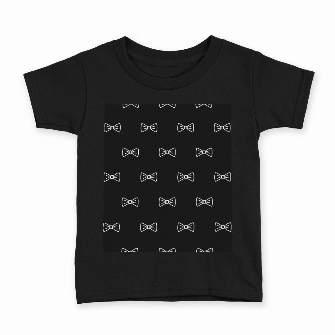 tシャツ キッズ 半袖 黒地 ブラック デザイン 90 100 110 120 130 140 150 Tシャツ ティーシャツ T shirt 上記で使用したデザインTシャツはこちら▼キッズ用Tシャツ　ブラック全デザインはこちらから▼ ▼キッズ用Tシャツ　グレー・ホワイト全デザインはこちらから▼商品特徴・15000デザインから選べる！デザインTシャツ！ ・洗濯も赤ちゃんにも安心なウェアプリント 　UltraChrome DGインクは洗濯に対しても色落ちが少なく、高い堅牢度が実証されています。 ・着心地や素材感にこだわった、上質なTシャツ。 ・1枚でも様になる万能型Tシャツ。 ・「よれない」「透けない」「長持ちする」という三大要素をすべて兼ね備えたTシャツです。 素材 ブラック：綿　100％ 注意事項画像はサンプルですので、Tシャツの大きさが若干異なる場合があります。ご覧の環境によっては多少色味に違いを感じる場合がございます。 イメージと違った、モニターと色味が異なるという理由での交換や返金はご対応出来かねます。 写真のカラーは可能な限り実際の商品に色味を近づけていますが、WEBの性質上ご使用のパソコンの設定や環境でカラーが若干異なります。 ご注文後に1点1点制作する受注生産品のため、不良品以外のご返品や交換は固くお断り致します。 選択間違いも保証対象外となりますため、ご注文の際は必ずサイズやカラーをご確認下さい。洗濯の際は、商品の色あせを避けるため手洗いをおすすめします。 つけ置き洗いは避けてください。 タンブラー乾燥はお控えください。発送について完全受注生産のハンドメイド商品となりますので、既製品と比べて発送までお時間を頂いています。 基本的に決済確認後、最大で10営業日での発送となります。繁忙期や休業日明けの場合はさらに時間がかかる場合があります。 その際には別途メールにてご連絡致します。メール便の場合、発送日から到着までに2〜4日ほどかかる場合が多く、紛失などの保障もご対応できかねます。あらかじめご了承下さい。